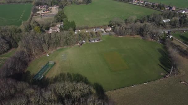 Nonington Countryside Cricket Club Pitch Aerial View Orbit Right — Vídeos de Stock