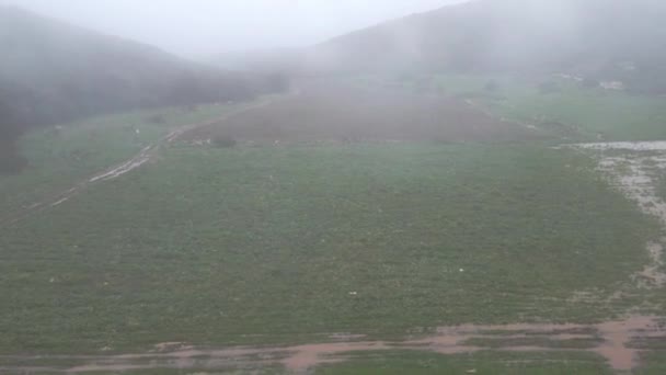 Aerial Drone Shot Field Mountain Early Morning Fog Time — Stock Video