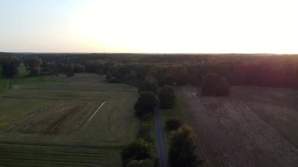 Fantástico Vuelo Aéreo Volar Hacia Adelante Dron Disparo Sol Atardecer — Vídeos de Stock