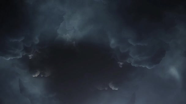 Gök Gürültülü Koyu Renkli Kümülonimbus Bulutları Gökyüzünde Parlıyor — Stok video