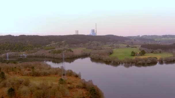 Aerial Rising Encoro Villasenin Reservoir Meirama Thermal Power Plant Distance — Stockvideo