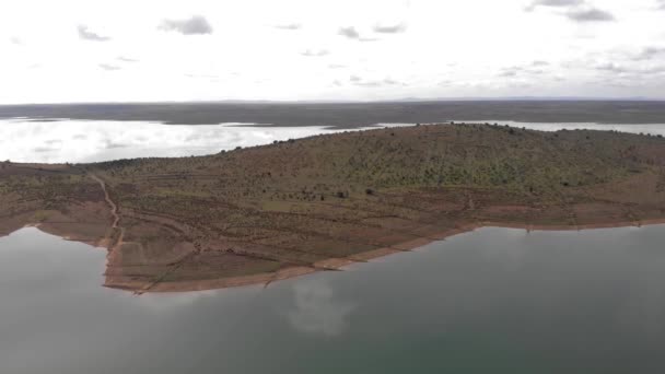 Воздушные Снимки Огромного Водохранилища Аланге Эстремадуре — стоковое видео