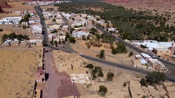 Aerial View Overlooking Traffic Modern Town Ula Saudi Arabia Tracking — Stock videók