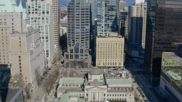 Crowd Protesters Front Vancouver Art Gallery Stand Ukraine Rally Canada — Stock Video