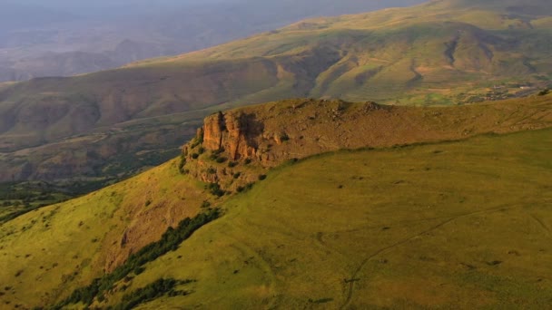 Aerial View Sunlit Rock Formations Highlands Armenia Circling Drone Shot — Vídeos de Stock