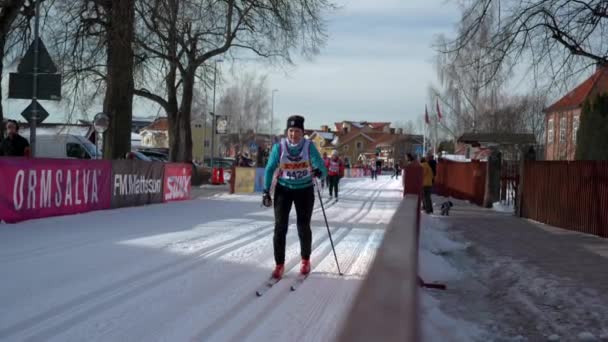 Female Cross Country Skier Finish Line Vasaloppet Long Distance Cross — Video Stock