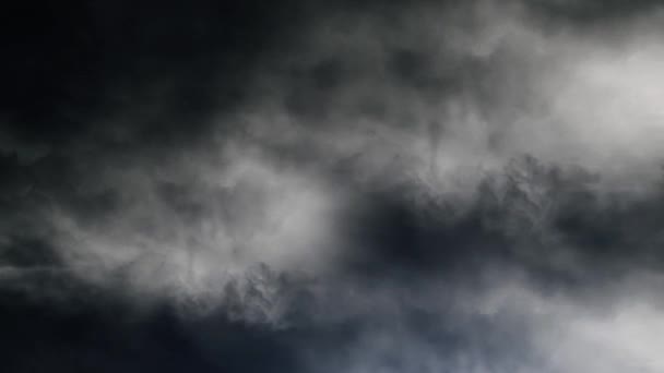 Nuvens Escuras Relâmpago Piscando — Vídeo de Stock