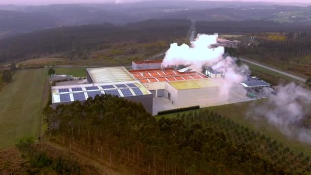 Aerial View Steam Rising Sogama Waste Treatment Plant Dolly Back — Vídeo de Stock