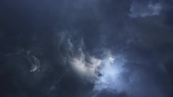 Badai Petir Terjadi Dalam Awan Cumulonimbus Tebal — Stok Video