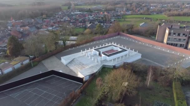 Luchtfoto Van Gerenoveerde Romeinse Tempel Tongeren Een Zonnige Winterse Dag — Stockvideo