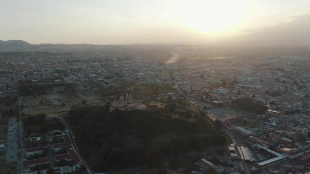 Puebla Belediyesi Meksika Güneş Doğarken Kilisesinin Panoramik Görüntüsü — Stok video