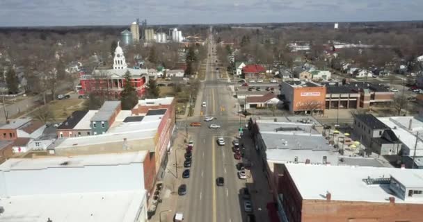 Downtown Charlotte Michigan Skyline Drone Flying Forward — Stock Video