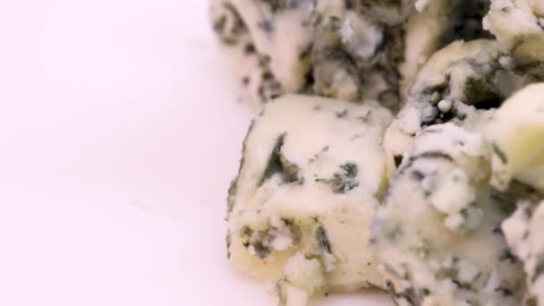 Chopped Blue Cheese Pieces Extreme Close View Macro Shot Roght — Wideo stockowe