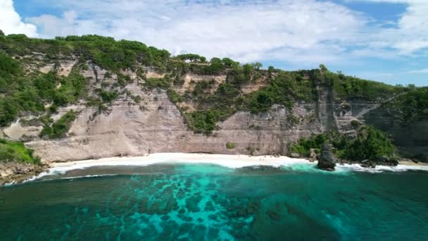 Video Aéreo Diamond Beach Nusa Penida Bali Durante Día — Vídeo de stock