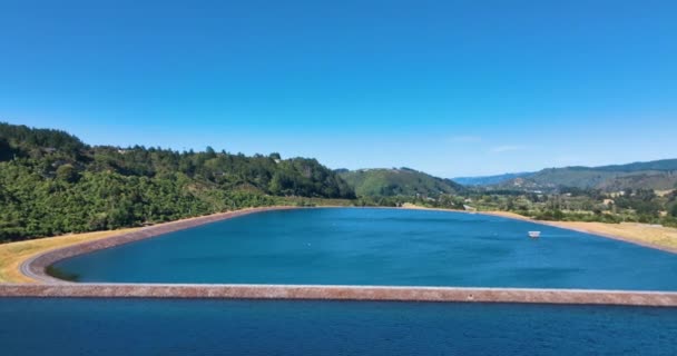 Flight Low Marua Water Storage Lakes Mangaroa Hill — Video Stock
