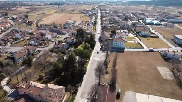 Αεροφωτογραφία Του Δρόμου Στο Onigo Βόρεια Ιταλία Φως Ημέρας — Αρχείο Βίντεο