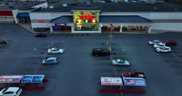 Jesteśmy Market Supermarket Spożywczy Sieć Aptek Pensylwanii Nocy Amerykański Znak — Wideo stockowe