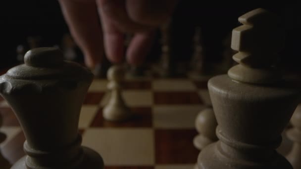 Fingertips Chess Player Moves Pawn Backward Two Spaces Set Board — Wideo stockowe