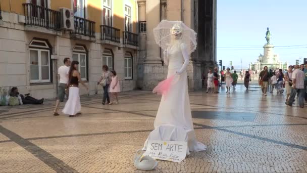 Apresentação Uma Estátua Mulher Rua Augusta Junto Arco Triunfo Com — Vídeo de Stock