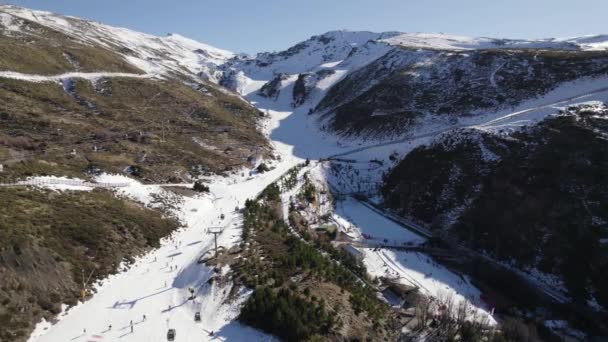 Skiers Slope Cableway Sierra Nevada Spain Aerial Circling — Stock Video