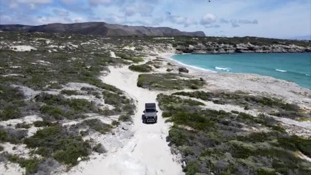 Road Exploring Coast 4X4 — Video Stock