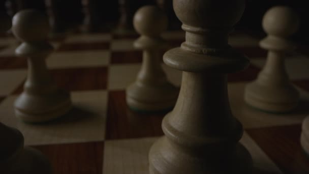 Gros Plan Dolly Left Shot Chess Pieces Set Match Angle — Video