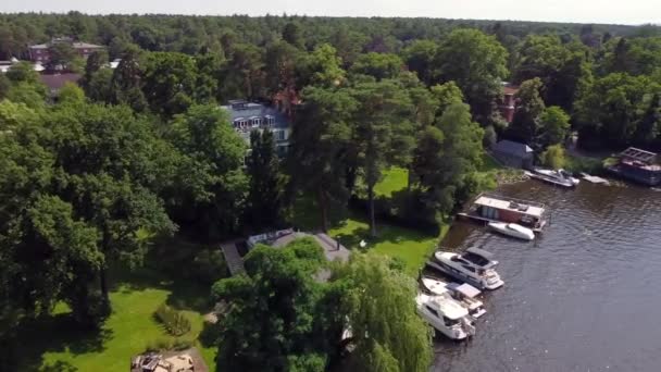 Prachtige Luchtfoto Drone Vlucht Panorama Overzicht Drone Schot Een Rivier — Stockvideo