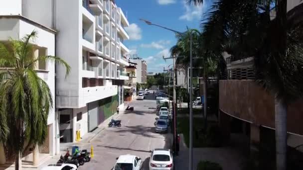 Aerial Shot Taxi Dropping Passenger Touristic Zone Playa Del Carmen — Stock Video