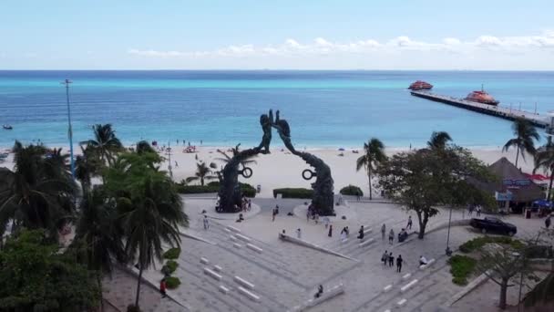 Flygfoto Över Fundadores Park Och Färja Avgår Från Dock Bakgrunden — Stockvideo