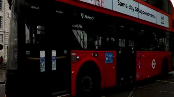 Grim Rainy Day Piccadilly Circus Many Cars Going London United — Stockvideo