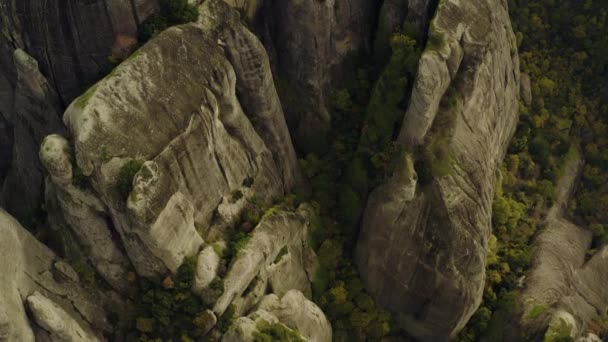 Aerial View Sandstone Cliffs Revealing Holy Monastery Transfiguration Meteora Greece — стокове відео