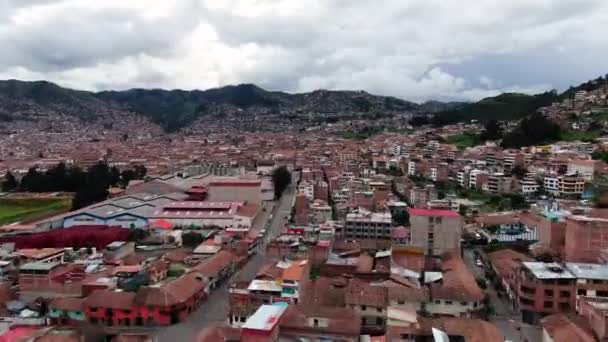 Αεροφωτογραφία Πάνω Από Ιστορικό Κέντρο Της Πόλης Της Κούσκο Περού — Αρχείο Βίντεο