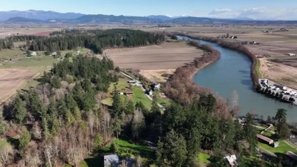 Cinematic Aerial Drone Dolly Shot Skagit River Valley Cascade Range — стокове відео