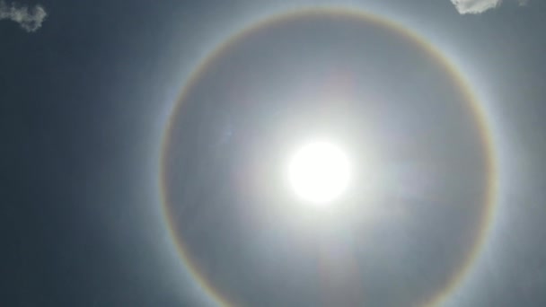 Rare Rainbow Circular Halo Sun Optical Phenomenon Blue Day Light — Vídeos de Stock