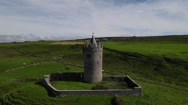 Doonagore Castle Ireland County Clare — Stock video