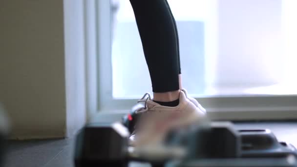 Legs Slim Young Woman Doing Squat Exercises Gym Dumbbells Floor — ストック動画