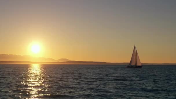 华盛顿州西雅图埃利奥特湾帆船的全景 — 图库视频影像