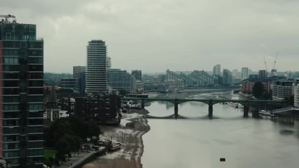 Drone Disparado Battersea Ponte Ferroviária Battersea — Vídeo de Stock