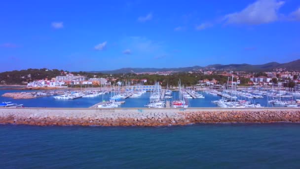 Lateral Viajando Izquierda Derecha Muelle Del Rompeolas Puerto Creixell Cataluña — Vídeo de stock