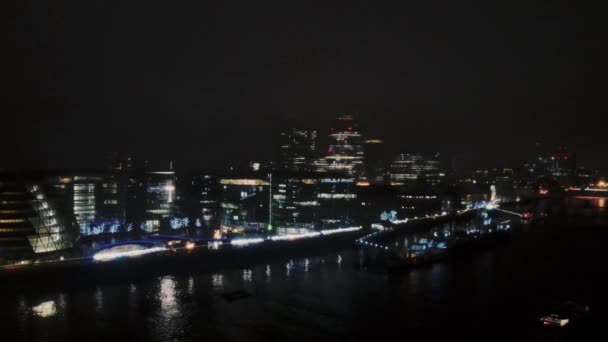 Aerial Shot South River London Bridge — стоковое видео