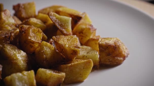 Close View Roasted Potatoes Presented Plate Truck Shot — Vídeo de Stock