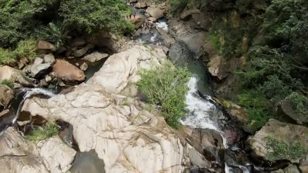 Slow Motion Shot Deep Rocky Waterfall Tourists Enjoying Water Breeze — 비디오