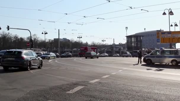 Mainz Kniv Attackerar Brottsplatsen Mars Nära Bussterminalen Handhållen Panorering Skott — Stockvideo