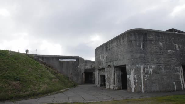 Panning Shot Fort Casey Historic Military Compound Washington State — Stok video