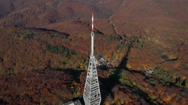 Aerial Tilt View Tower Large Antenna Called Kamzik Bratislava Slovakia — Stockvideo