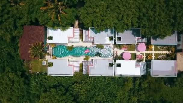 Dramatic Aerial Flight Drone Camera Pointing Shot Luxury Resort Hotel — Stockvideo