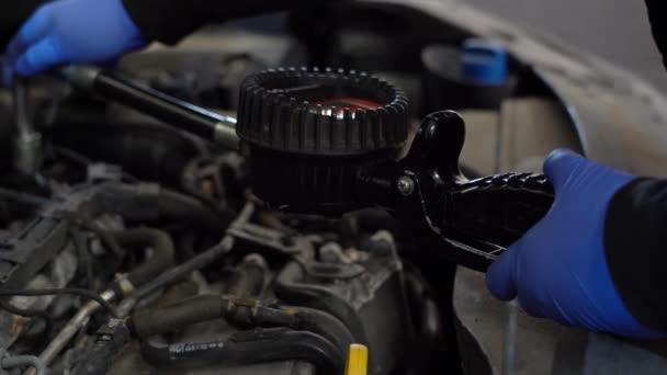 Technician Wearing Protective Gloves Measures Engine Oil Going Engine — Vídeos de Stock