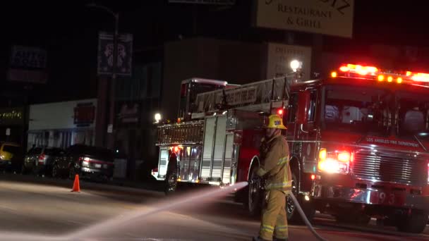 Firefighters Testing Water Supply Line — Stockvideo