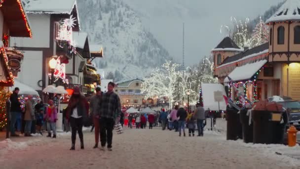 Leavenworth Usa People Streets Leavenworth Bavarian Village Annual Christmas Lighting — Stockvideo