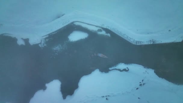 Top View Woman Bathing Geothermal River Winter Reykjadalur Valley South — Stock Video